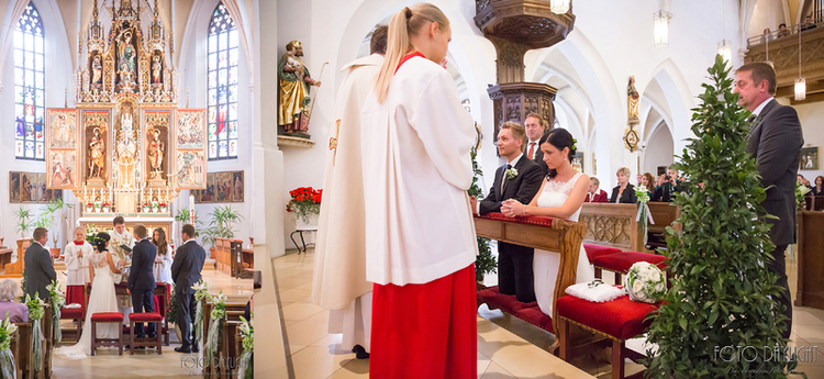 Hochzeitsreportage Landshut, Hochzeitsreportage Dingolfing, Hochzeitsfotograf Landshut, Hochzeitsfotograf Vilsbiburg, Standesamtreportage, Hochzeit Landshut, Hochzeit Vilsbiburg